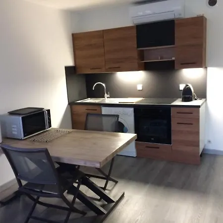 2 Pieces Independant Dans Proche Centre Au Calme Apartment *
